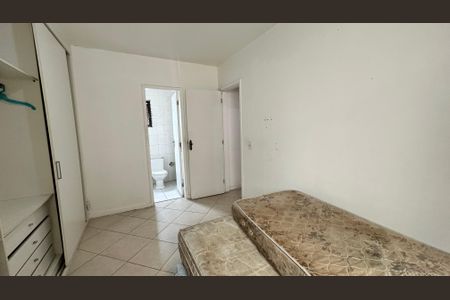 Apartamento para alugar com 220m², 3 quartos e 3 vagas Apartamento para alugar com 220m², 3 quartos e 3 vagasSuíte