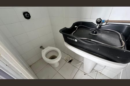 Apartamento para alugar com 220m², 3 quartos e 3 vagas Apartamento para alugar com 220m², 3 quartos e 3 vagasBanheiro de Serviço