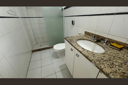 Apartamento para alugar com 220m², 3 quartos e 3 vagas Apartamento para alugar com 220m², 3 quartos e 3 vagasBanheiro Social