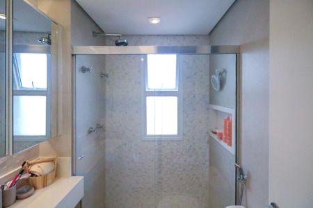 Apartamento à venda com 64m², 2 quartos e 2 vagasBanheiro da Suíte