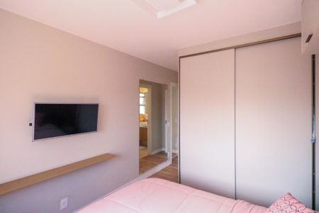 Apartamento à venda com 64m², 2 quartos e 2 vagasSuíte
