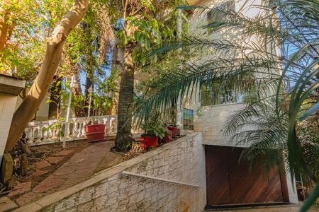 Casa para alugar com 600m², 4 quartos e 4 vagas