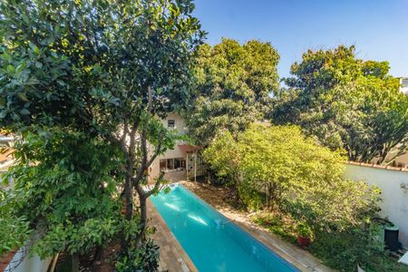 Casa para alugar com 600m², 4 quartos e 4 vagas