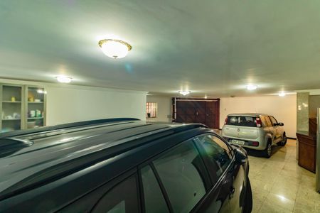 Casa para alugar com 600m², 4 quartos e 4 vagas