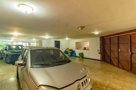 Casa para alugar com 600m², 4 quartos e 4 vagas