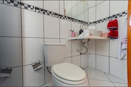 Casa à venda com 450m², 3 quartos e 5 vagasSuíte 2 - Banheiro