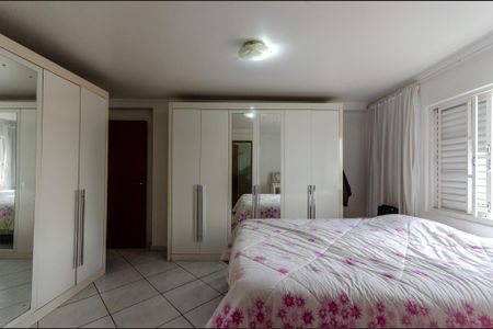 Casa à venda com 450m², 3 quartos e 5 vagasSuíte