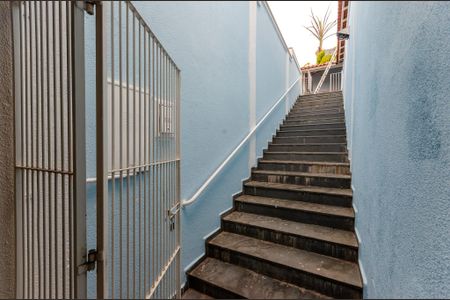 Casa à venda com 450m², 3 quartos e 5 vagasEscada