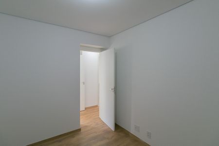 Apartamento à venda com 160m², 3 quartos e 2 vagas Apartamento à venda com 160m², 3 quartos e 2 vagasQuarto 1