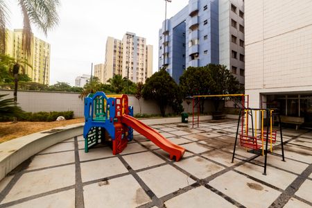Apartamento à venda com 108m², 3 quartos e 2 vagasÁrea comum - Playground