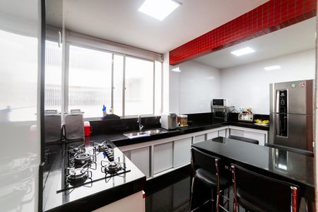 Apartamento à venda com 108m², 3 quartos e 2 vagasCozinha