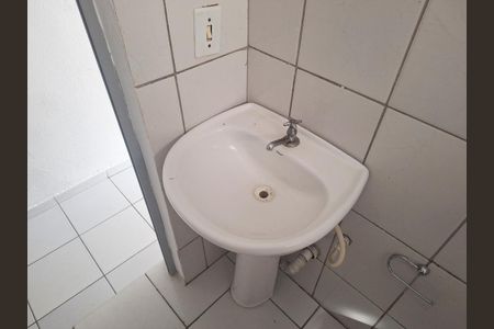Banheiro de casa para alugar com 1 quarto, 30m² em Casa Verde Alta, São Paulo