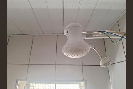 Banheiro de casa para alugar com 1 quarto, 30m² em Casa Verde Alta, São Paulo