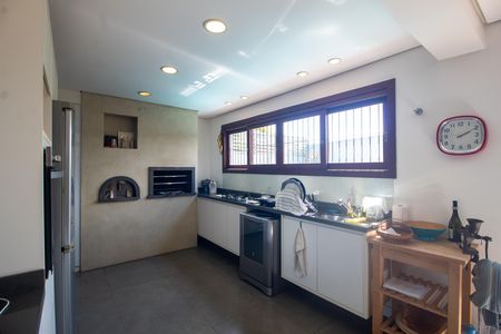 Casa para alugar com 279m², 5 quartos e 2 vagas Casa para alugar com 279m², 5 quartos e 2 vagasCozinha