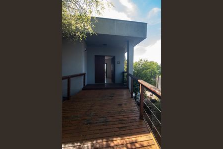 Casa para alugar com 279m², 5 quartos e 2 vagas Casa para alugar com 279m², 5 quartos e 2 vagasEntrada