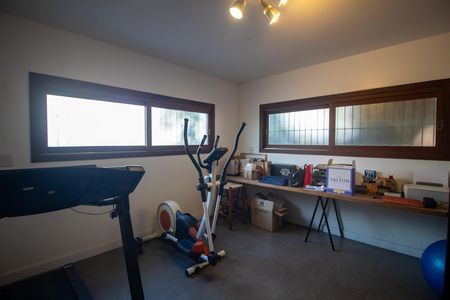 Casa para alugar com 279m², 5 quartos e 2 vagas Casa para alugar com 279m², 5 quartos e 2 vagasAcademia