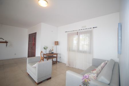 Casa para alugar com 279m², 5 quartos e 2 vagas Casa para alugar com 279m², 5 quartos e 2 vagasSala