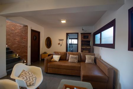 Casa para alugar com 279m², 5 quartos e 2 vagas Casa para alugar com 279m², 5 quartos e 2 vagasSala 2