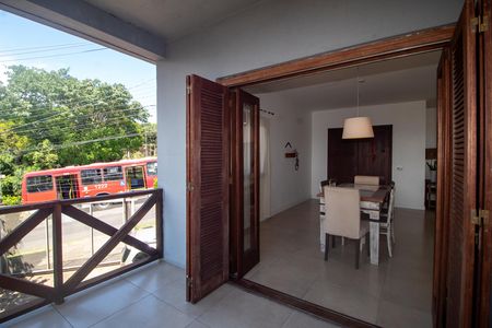 Casa para alugar com 279m², 5 quartos e 2 vagas Casa para alugar com 279m², 5 quartos e 2 vagasVaranda