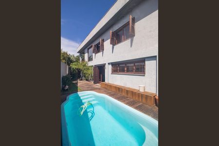 Casa para alugar com 279m², 5 quartos e 2 vagas Casa para alugar com 279m², 5 quartos e 2 vagasPiscina