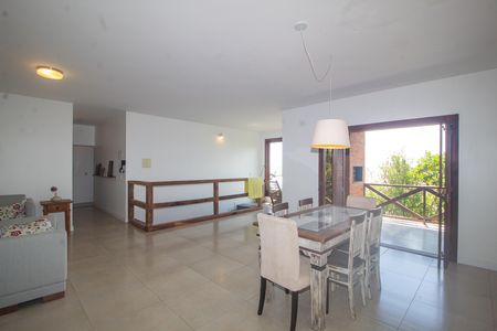 Casa para alugar com 279m², 5 quartos e 2 vagas Casa para alugar com 279m², 5 quartos e 2 vagasSala