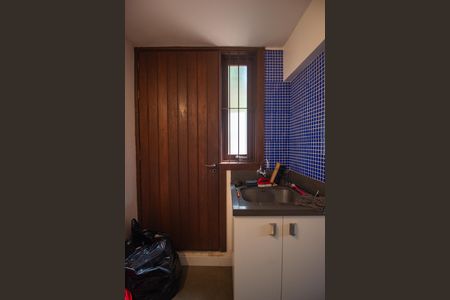 Casa para alugar com 279m², 5 quartos e 2 vagas Casa para alugar com 279m², 5 quartos e 2 vagasÁrea de Serviço