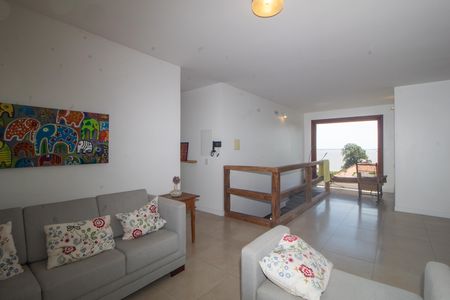 Casa para alugar com 279m², 5 quartos e 2 vagas Casa para alugar com 279m², 5 quartos e 2 vagasSala