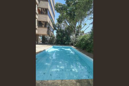 Apartamento à venda com 189m², 3 quartos e 2 vagasÁrea comum - Piscina