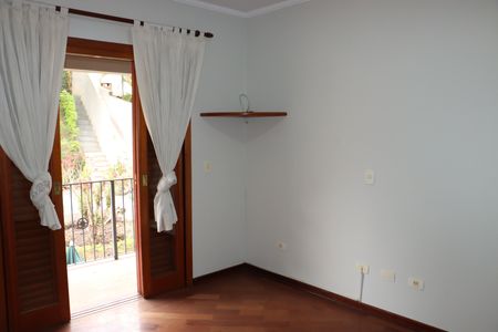 Casa de condomínio para alugar com 360m², 5 quartos e 6 vagasSuíte 2