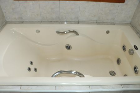 Casa de condomínio para alugar com 360m², 5 quartos e 6 vagasBanheiro da Suíte 4