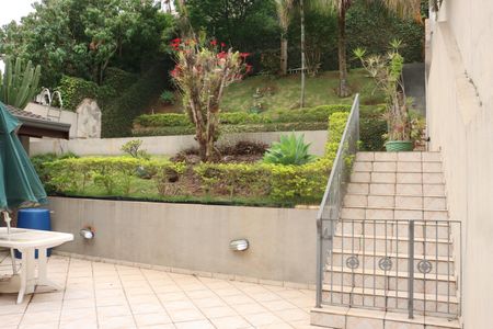 Casa de condomínio para alugar com 360m², 5 quartos e 6 vagasÁrea Externa