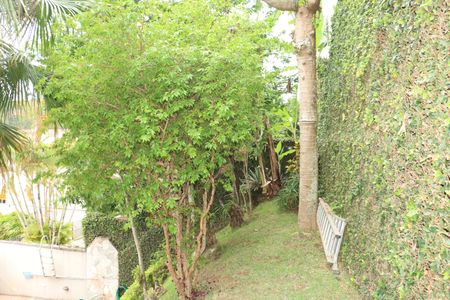 Casa de condomínio para alugar com 360m², 5 quartos e 6 vagasÁrea Externa