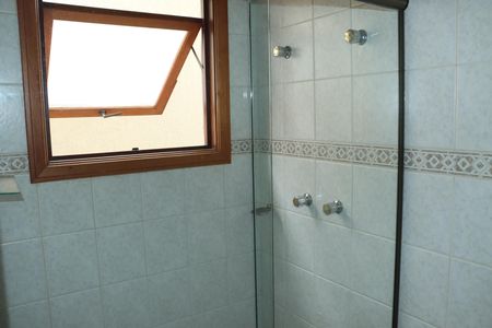 Casa de condomínio para alugar com 360m², 5 quartos e 6 vagasBanheiro da Suíte 3