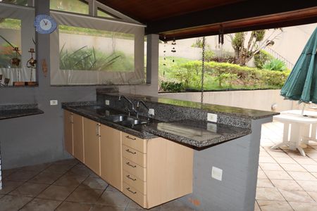 Casa de condomínio para alugar com 360m², 5 quartos e 6 vagasÁrea Externa