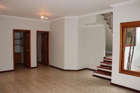 Sala de casa de condomínio para alugar com 5 quartos, 360m² em Jardim Sao Paulo Ii, Cotia