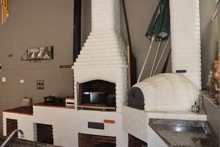 Casa de condomínio para alugar com 360m², 5 quartos e 6 vagasÁrea Externa