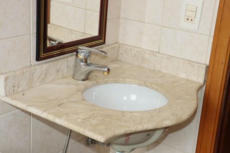 Casa de condomínio para alugar com 360m², 5 quartos e 6 vagasBanheiro da Suíte 1