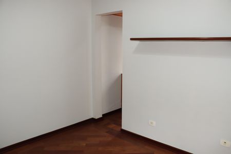 Casa de condomínio para alugar com 360m², 5 quartos e 6 vagasSuíte 2