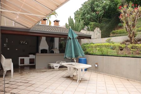 Casa de condomínio para alugar com 360m², 5 quartos e 6 vagasÁrea Externa