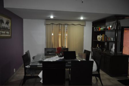 Casa para alugar com 240m², 4 quartos e 6 vagasCopa