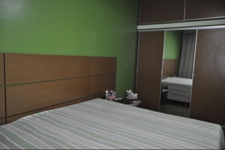 Casa para alugar com 240m², 4 quartos e 6 vagasQuarto