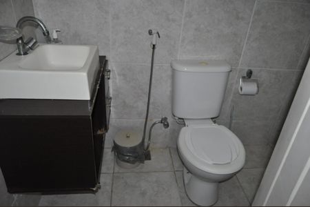 Casa para alugar com 240m², 4 quartos e 6 vagasBanheiro Social