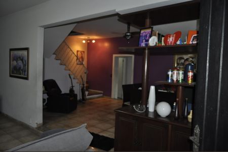 Casa para alugar com 240m², 4 quartos e 6 vagasSala