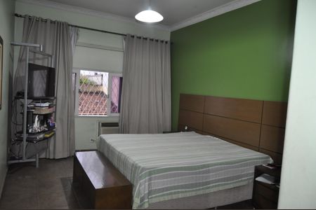 Casa para alugar com 240m², 4 quartos e 6 vagasQuarto