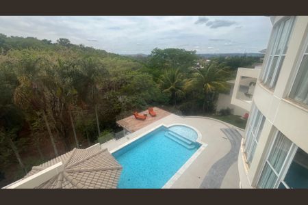 Casa de condomínio à venda com 980m², 4 quartos e 8 vagasVista da Suíte 3