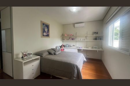 Casa de condomínio à venda com 980m², 4 quartos e 8 vagasSuíte 2