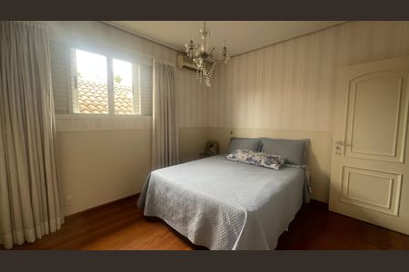 Casa de condomínio à venda com 980m², 4 quartos e 8 vagasSuíte 2