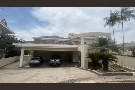 Casa de condomínio à venda com 980m², 4 quartos e 8 vagasFachada