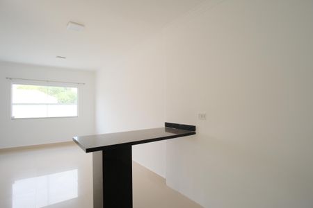 Casa de condomínio para alugar com 70m², 2 quartos e 2 vagasSala/Cozinha