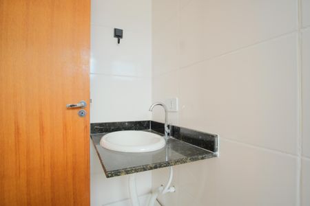 Casa de condomínio para alugar com 70m², 2 quartos e 2 vagasBanheiro da Suíte 1